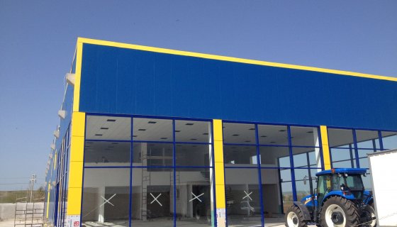 New Holland Traktör